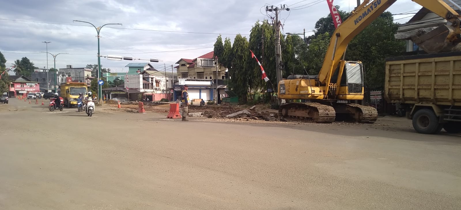 Kalan Nasional -Tanjung Simpang Selongan Tanjung - HSU Bakal Bakal Diperbakin Sistem Cor Beton