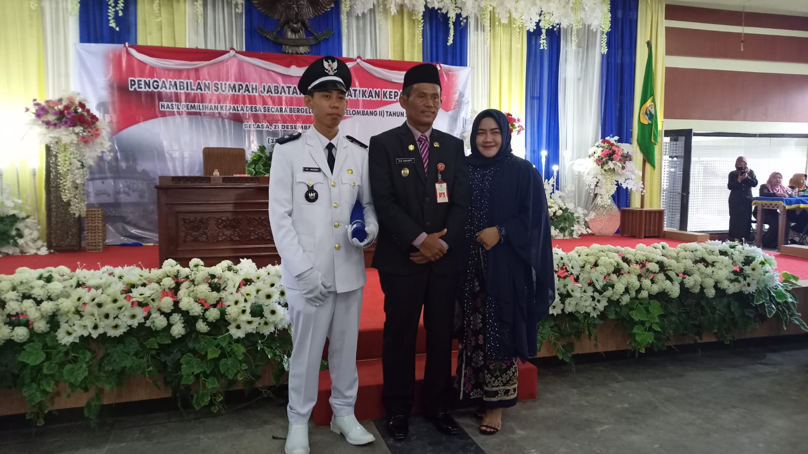 H. Andi, yang baru saja dilantik menjadi kepala Desa Ujung Kecamatan Bati - Bati , Kabupaten Tanah Laut