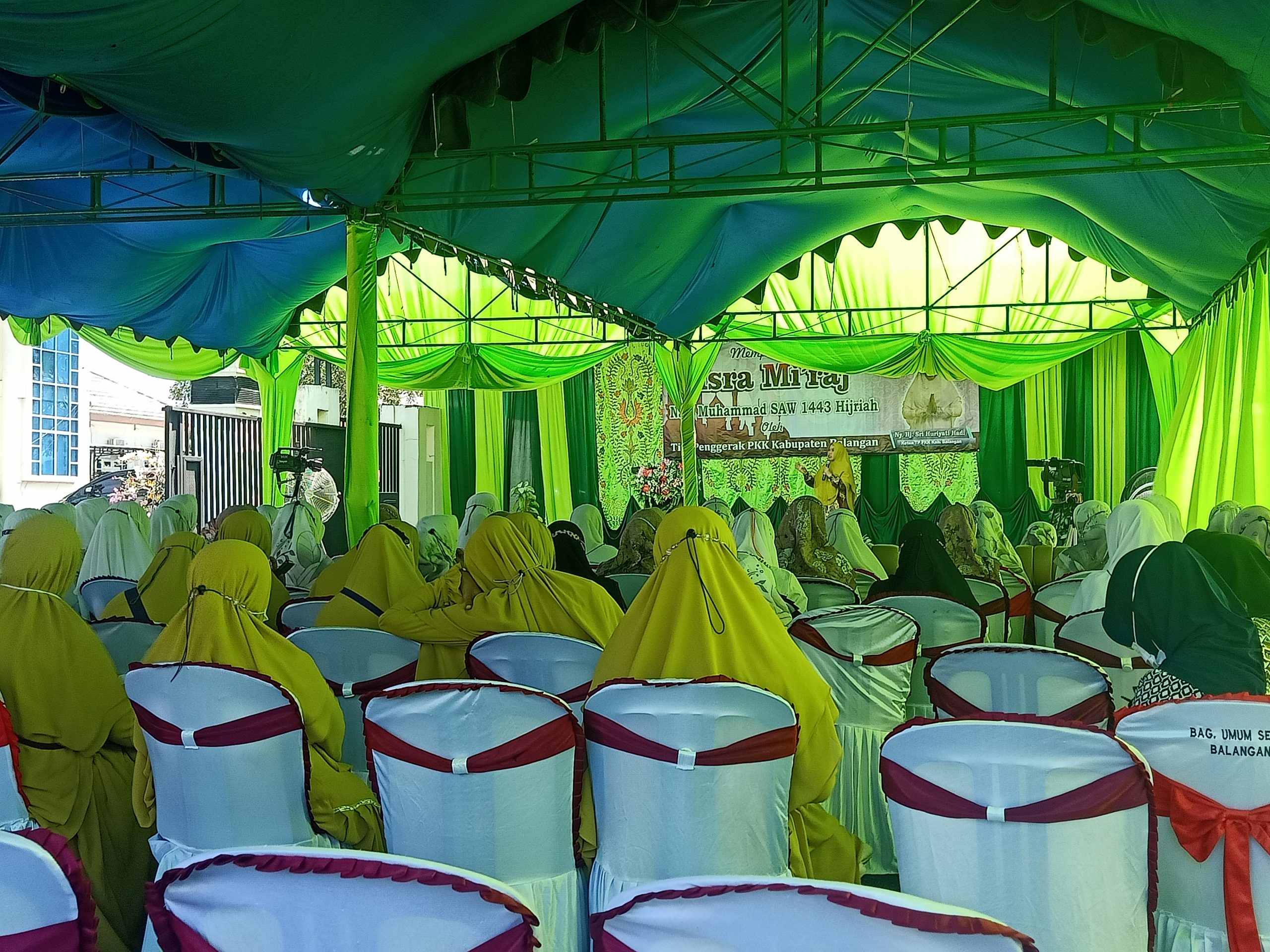 Bunda Sri "Petik Berkah Isra Mi'raj "