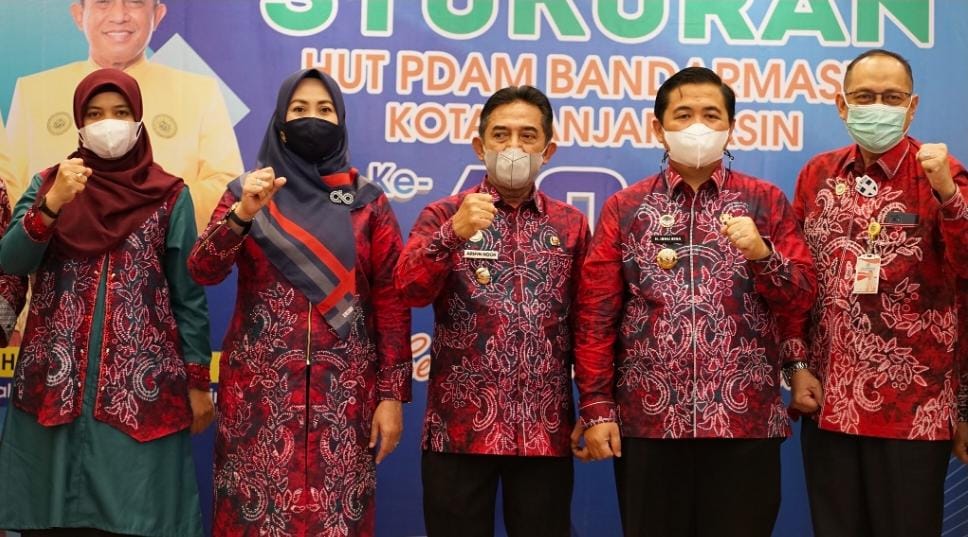 Walikota Banjarmasin Hadiri HUT PDAM Bandarmasih Ke-49.