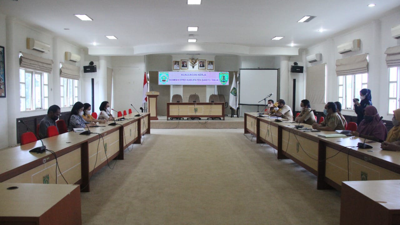 Ketua dan anggota Komisi II DPRD Kabupaten Barito Timur Provinsi Kalteng melaksanakan kunjungan kerja ke Pemerintah Daerah Kabupaten Balangan Di aula Benteng Tundakan, Kantor Bupati Balangan