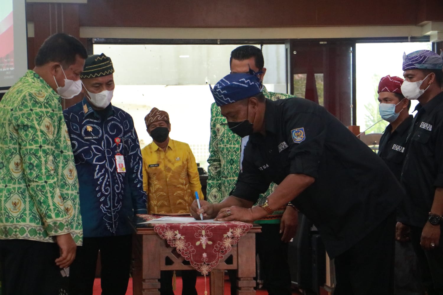 Sekda Tala saat Melantik Pengurus DPC APDESI Kabupaten Tala