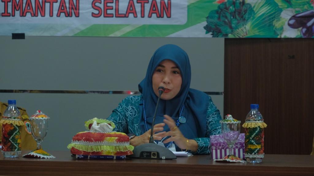 Hj Sri Huriyati Hadi.