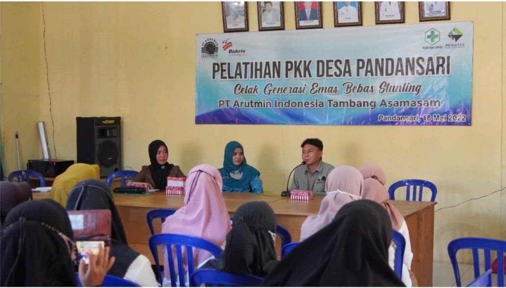 PT Arutmin Indonesia Tambang Asamasam bersama Himpunan Pemberdayaan Masyarakat Tambang di Aula Kantor Desa Pandansari, Kecamatan Kintap, Tanah Laut.