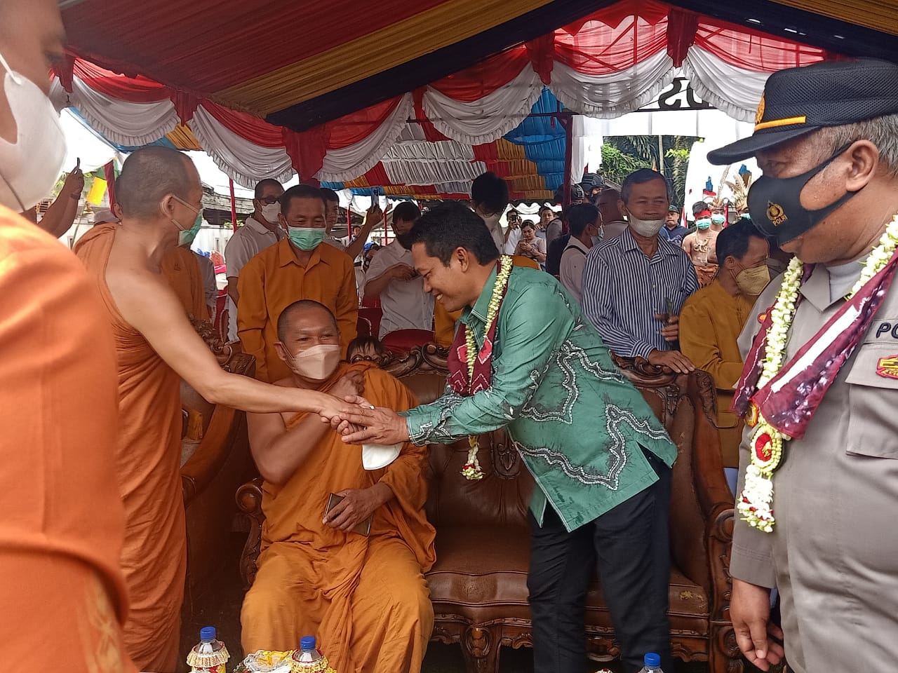 Bupati Balangan H Abdul Hadi turut menghadiri upacara perayaan Hari Raya Waisak 2022