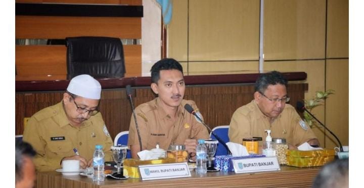 Pimpin Rapat Koordinasi Mingguan, Bupati Saidi Mansyur Berharap IDM Kabupaten Banjar Terus Meningkat