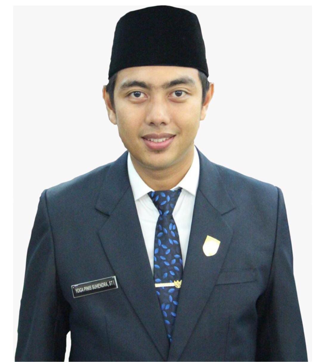 Ketua Komisi I Yoga Pinis Suhendra.