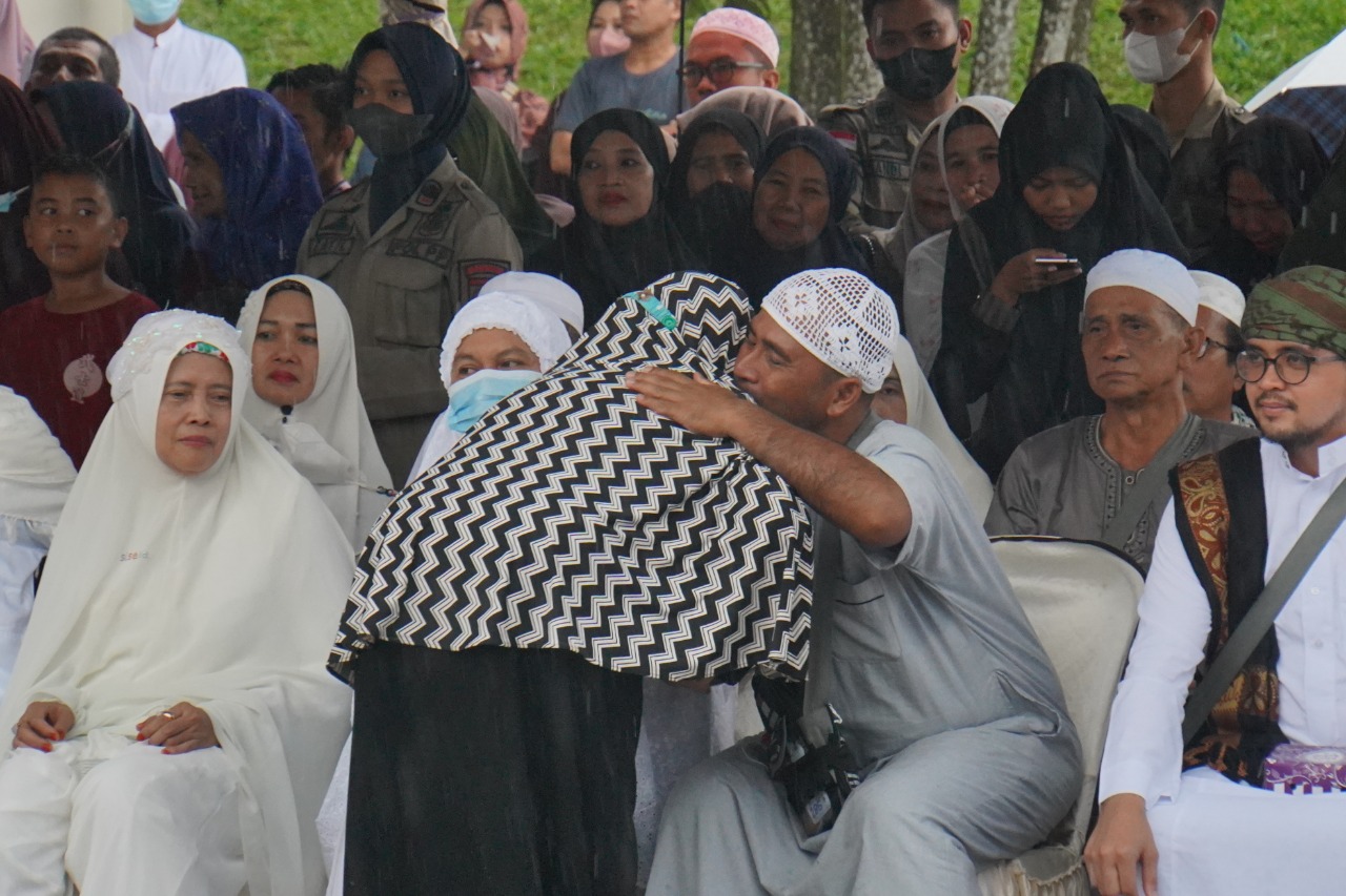 Jemaah Haji Balangan Tiba Dikampung Halaman.