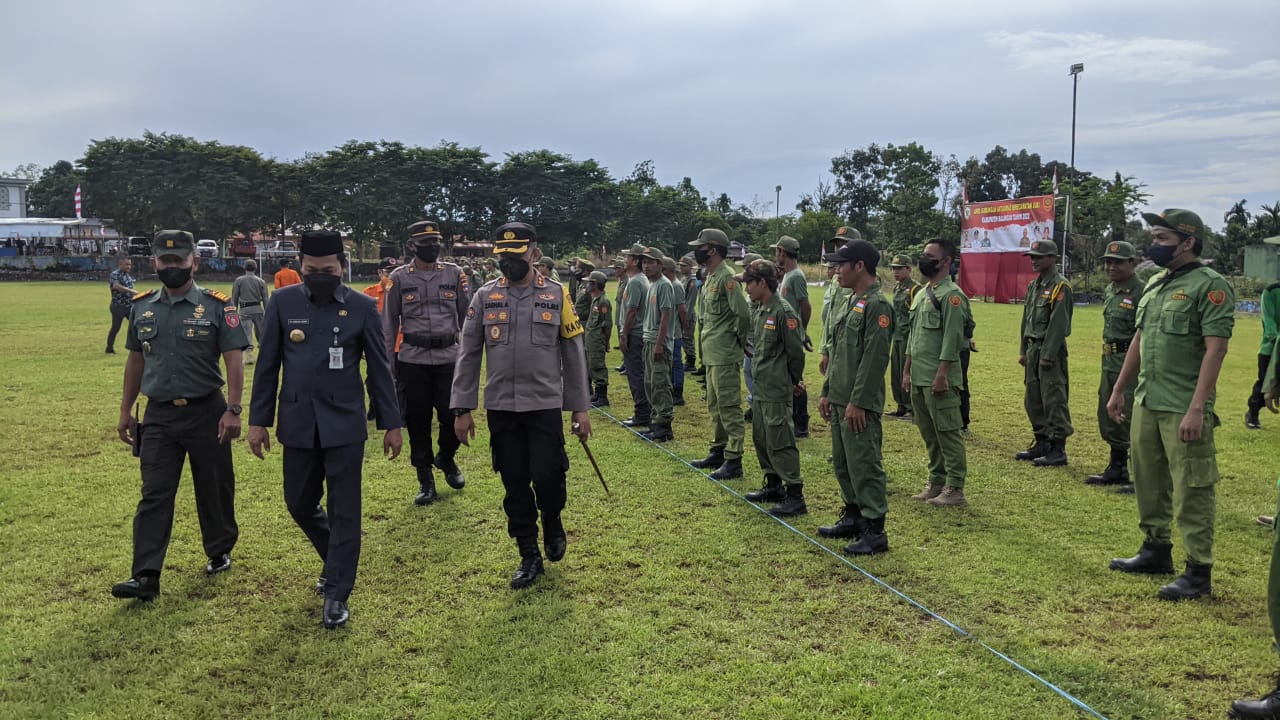 Bupati Balangan H Abdul Hadi naikkan insentif para linmas 100 persen hal itu disampaikan dalam Apel Gabungan Satlinmas se Kecamatan Juai Tahun 2022 di Lapangan Bola, Kecamatan Juai, Kabupaten Balangan, Kamis (4/8/2022).