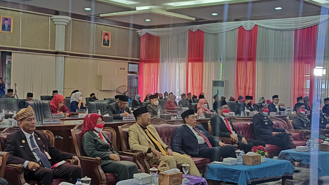 Sidang Paripurna DPRD Tanah Laut, Menyaksikan Pidato Presiden RI