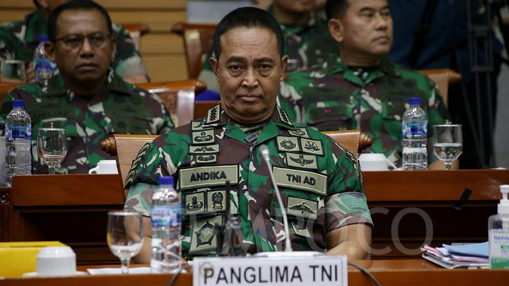 Panglima TNI Jenderal Andika Perkasa saat mengikuti rapat kerja dengan Komisi I DPR RI di Kompleks Parlemen, Senayan, Jakarta, Senin, 26 September 2022. Rapat tersebut membahas penyesuain rencana kerja dan anggaran Kementerian atau Lembaga tahun 2023 sesuai hasil pembahasan Badan Anggaran DPR RI. TEMPO/M Taufan Rengganis