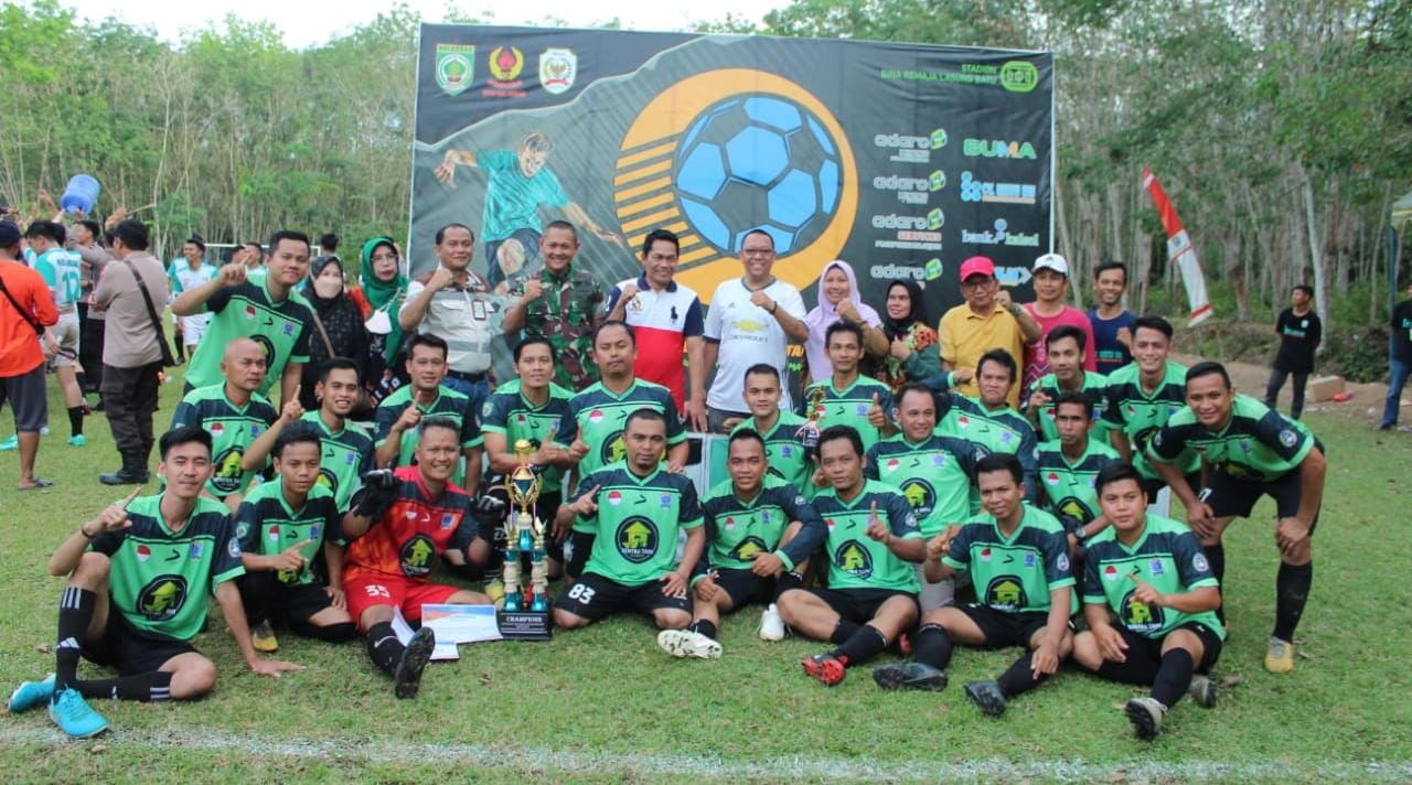 Persatuan Guru Republik Indonesia (PGRI) Balangan saat menjuarai Bupati Cup