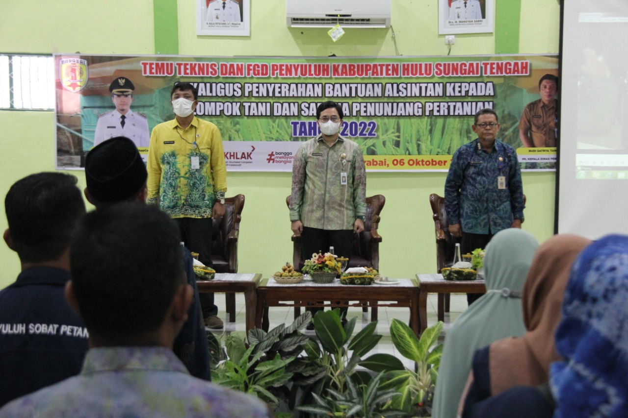 Bupati HST H Aulia Oktafiandi saat membuka Temu Teknis dan FGD Penyuluh Pertanian Tingkat Kabupaten HST di Aulia Dinas Pertanian setempat.
