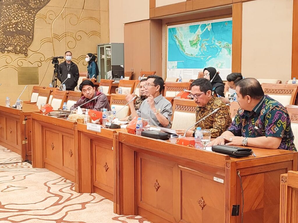 Komisi III DPRD Kalsel sampaikan keinginan masyarakat Banua ke DPR RI Selasa (12/12) pagi Foto Hms