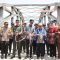 Bupati Banjar H Saidi Mansyur bersama forum komunikasi pimpinan daerah setempat meresmikan Jembatan Desa Handil Baru, Kecamatan Aluh Aluh, Kamis (16/2/2923). Foto-Diskominfo Banjar