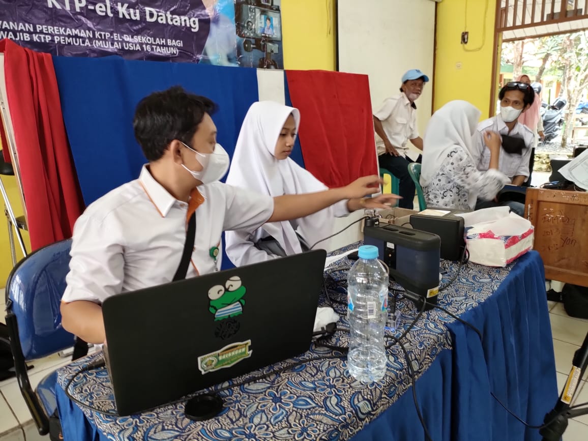 Ilustrasi pembuatan KTP. Foto-I5W1H-Nett