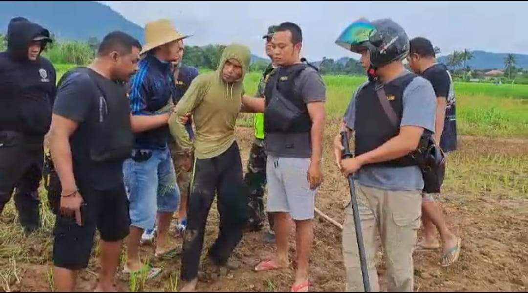 Pelaku Pembacokan yang terjadi di Desa Kunyit Kabupaten Tanah Laut berhasil ditangkap Polisi.
