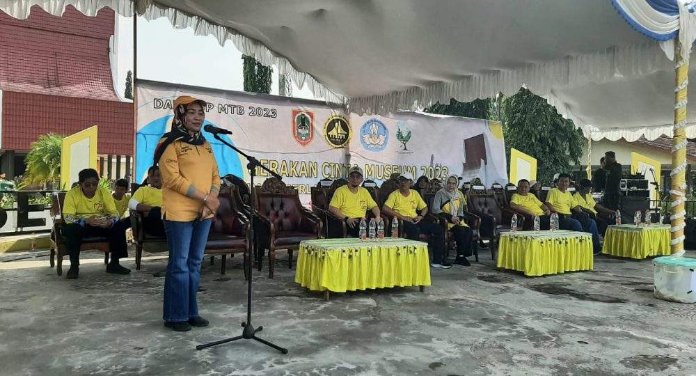 Plt Asisten Perekonomian dan Pembangunan drh. Suparmi.