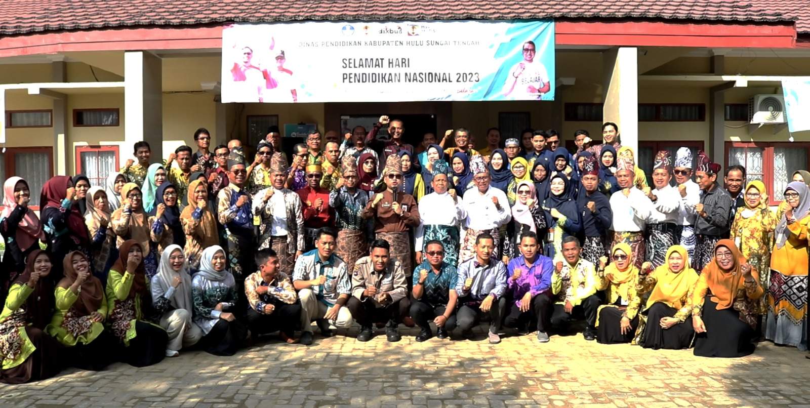 Peringatan Hari Pendidikan Nasional 2023 di Lingkungan Dinas Pendidikan HST. Foto: Diskominfo HST
