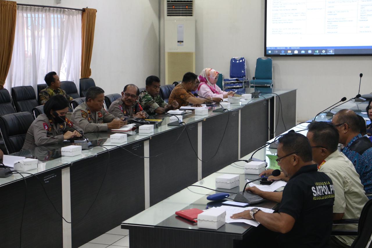 emerintah Kabupaten Barito Utara menggelar rapat persiapan yang dipimpin langsung oleh Asisten I, Eveready Noor, di Ruang Rapat Setda Lantai I. Foto: Diskominfo for lentera