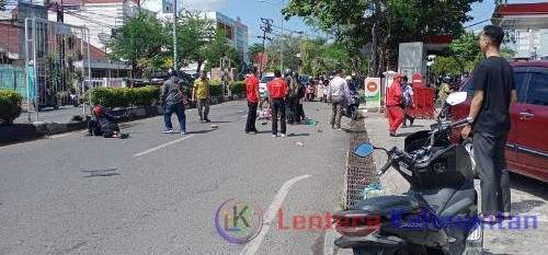 Kecelakaan Di Jalan Pulau Laut Depan SPBU Pulau Laut. Senin, (17/7/2023). Sumber : Relawan Emergency for lenterakalimantan.com