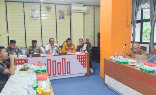 Dewan Kotabaru saat mengelar raker bersama KPU dan Bawaslu. Foto : Humas DPRD Kotabaru