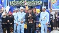 Bupati Barito Utara H. Nadalsyah, dan Wakil Bupati Sugianto Panala Putra pada upacara pada HUT Ke-73 Kabupaten Barito Utara. Foto: Istimewa