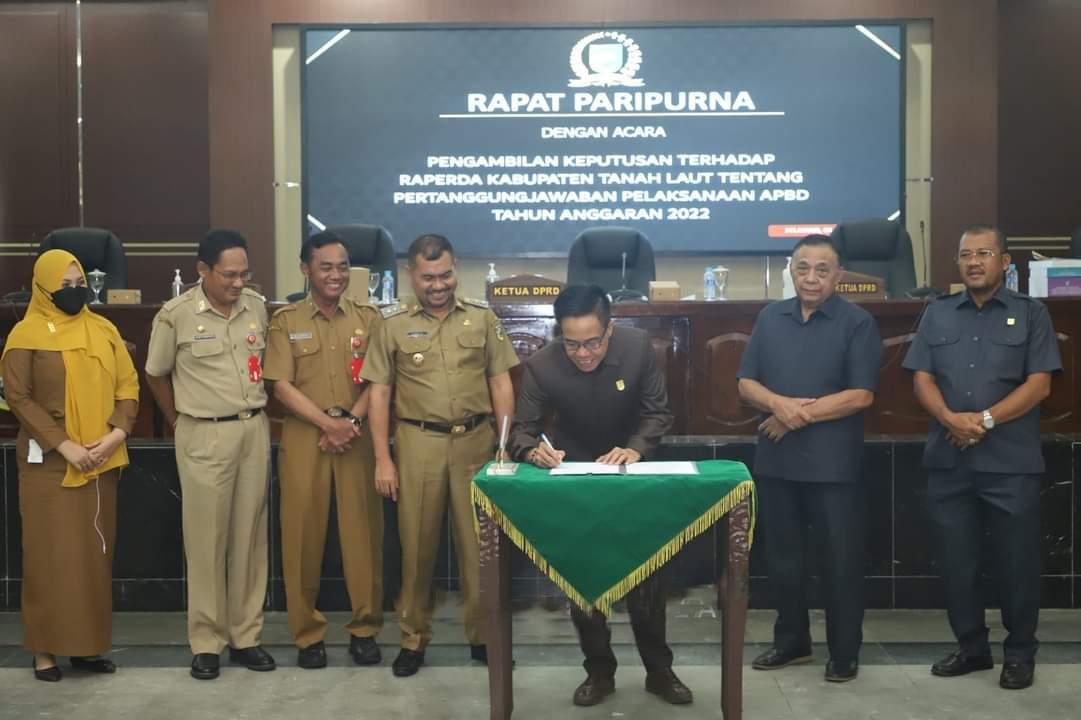 Rapat paripurna pengambilan keputusan terhadap Raperda Tala tentang Pertanggungjawaban Pelaksanaan APBD Tahun Anggaran 2022, Senin (3/7/2023). Foto: Dok. Prokopim Tala