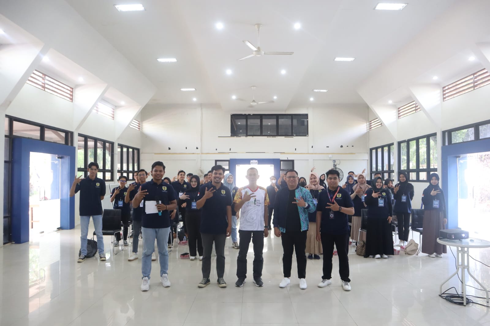 Plt Kadisporapar, Ramadlan bersama para peserta pelatihan dan kompetisi wirausaha muda HST. Senin, (21/8/2023)