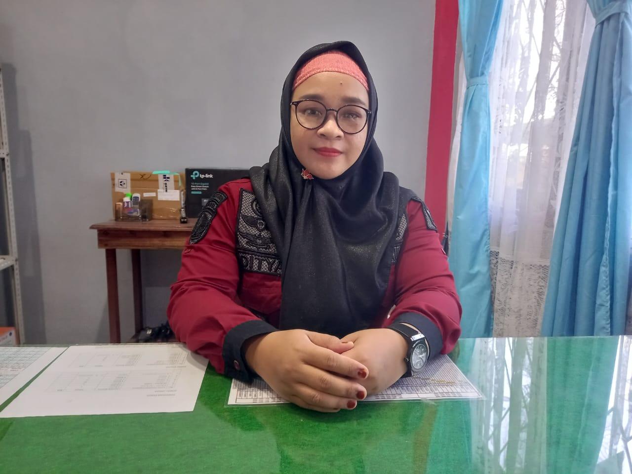 Potret Srikandi Lapas, Aditya Rosalina dengan perannya dalam edukasi kepribadian di Lapas Kelas IIA Kotabaru Provinsi Kalimantan Selatan (Kalsel). Foto: 5W1H for lenterakalimantan.com