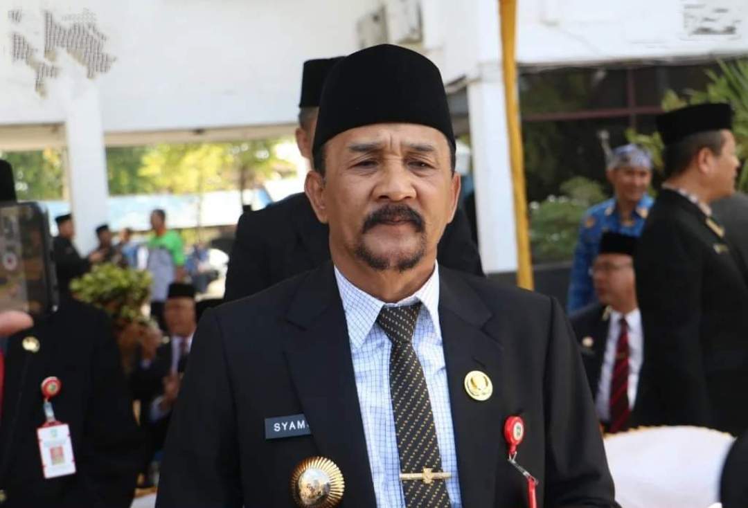 Pj Bupati Tala H Syamsir Rahman saat melaksanakan peringatan Hari Kesaktian Pancasila yang dilaksanakan di Halaman Kantor Bupati Tala pada Senin (2/10/2023). Foto: dok. Diskominfo for lenterakalimantan.com