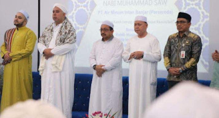Wakil Bupati Banjar, Habib Idrus Al Habsyie saat menghadiri Maulid Nabi Muhammad SAW. Foto: Pemkab Banjar