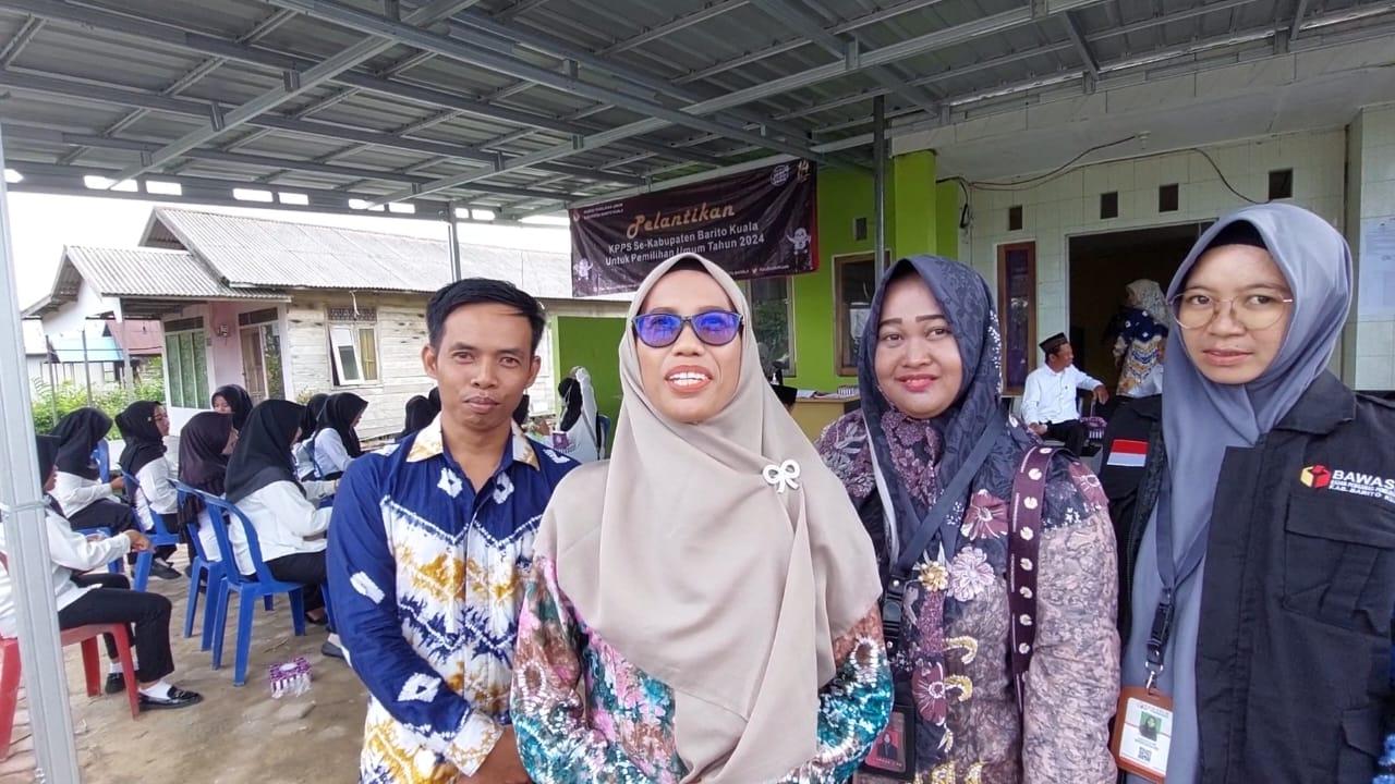 Ketua PPS Desa Sungai Seluang Pasar Kecamatan Belawang bersama anggota dan PKD Sungai Seluang Pasar dan Perwakilan PPK Belawang, Kamis (25/01/2024). Foto: Ay/Iwan for LK5W1H