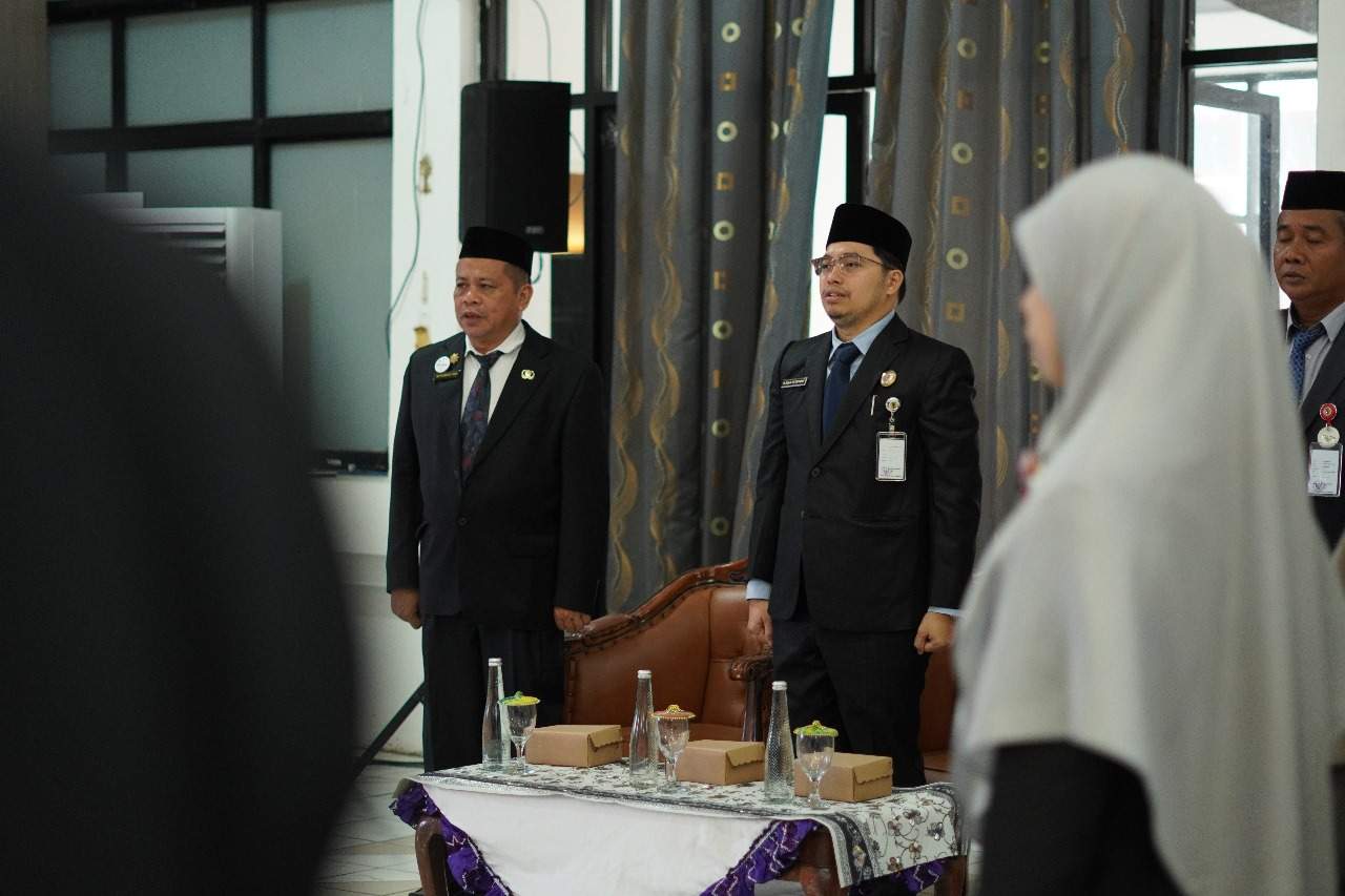 Bupati HST H Aulia Oktafiandi saat menghadiri pelantikan pejabat baru PT AMML. Foto: Prokom HST
