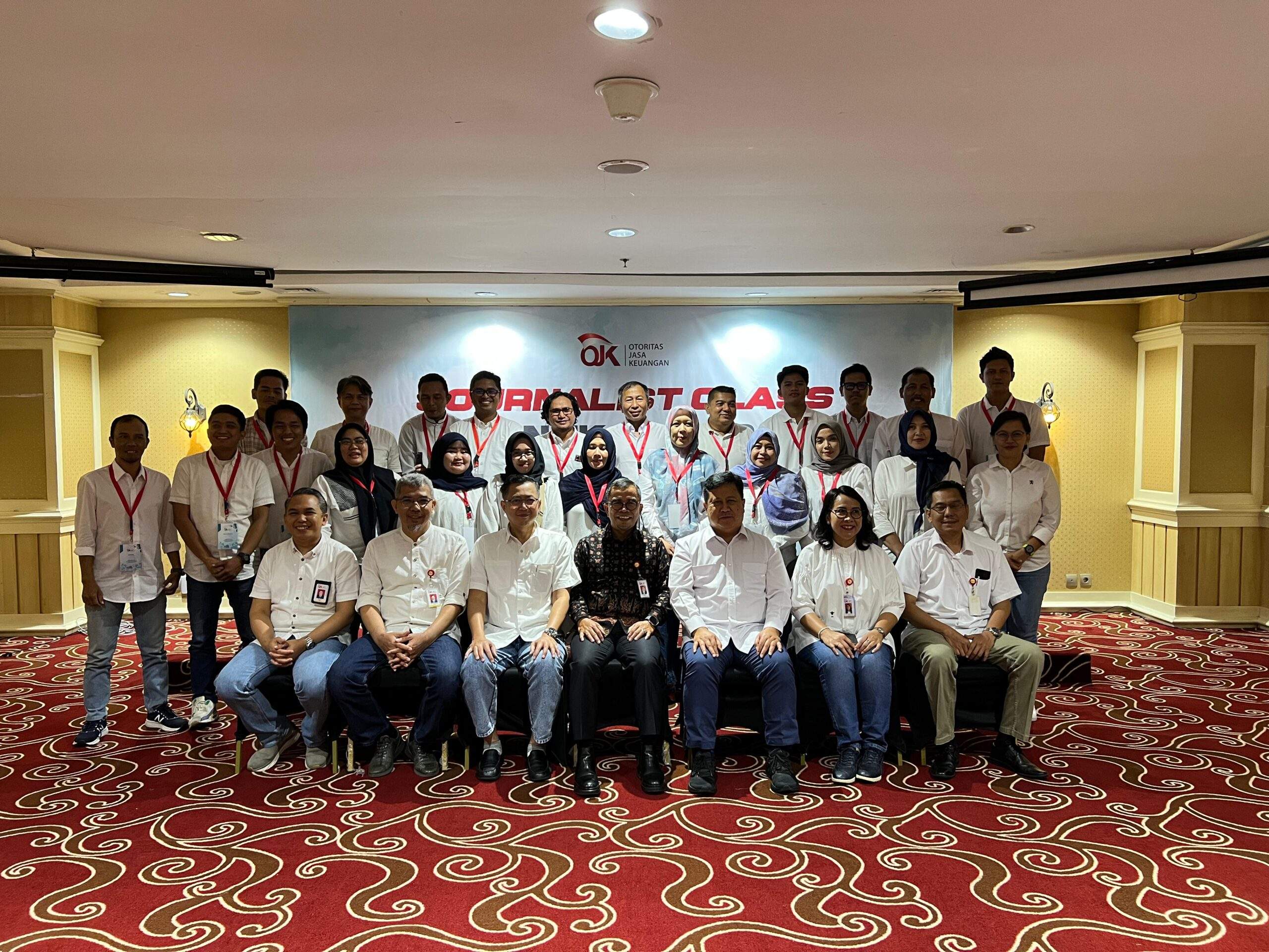 Fot bersama saat Jurnalis Kalsel mengikuti Journalist Class OJK Angkatan 8. Foto: Dok Otoritas Jasa Keuangan