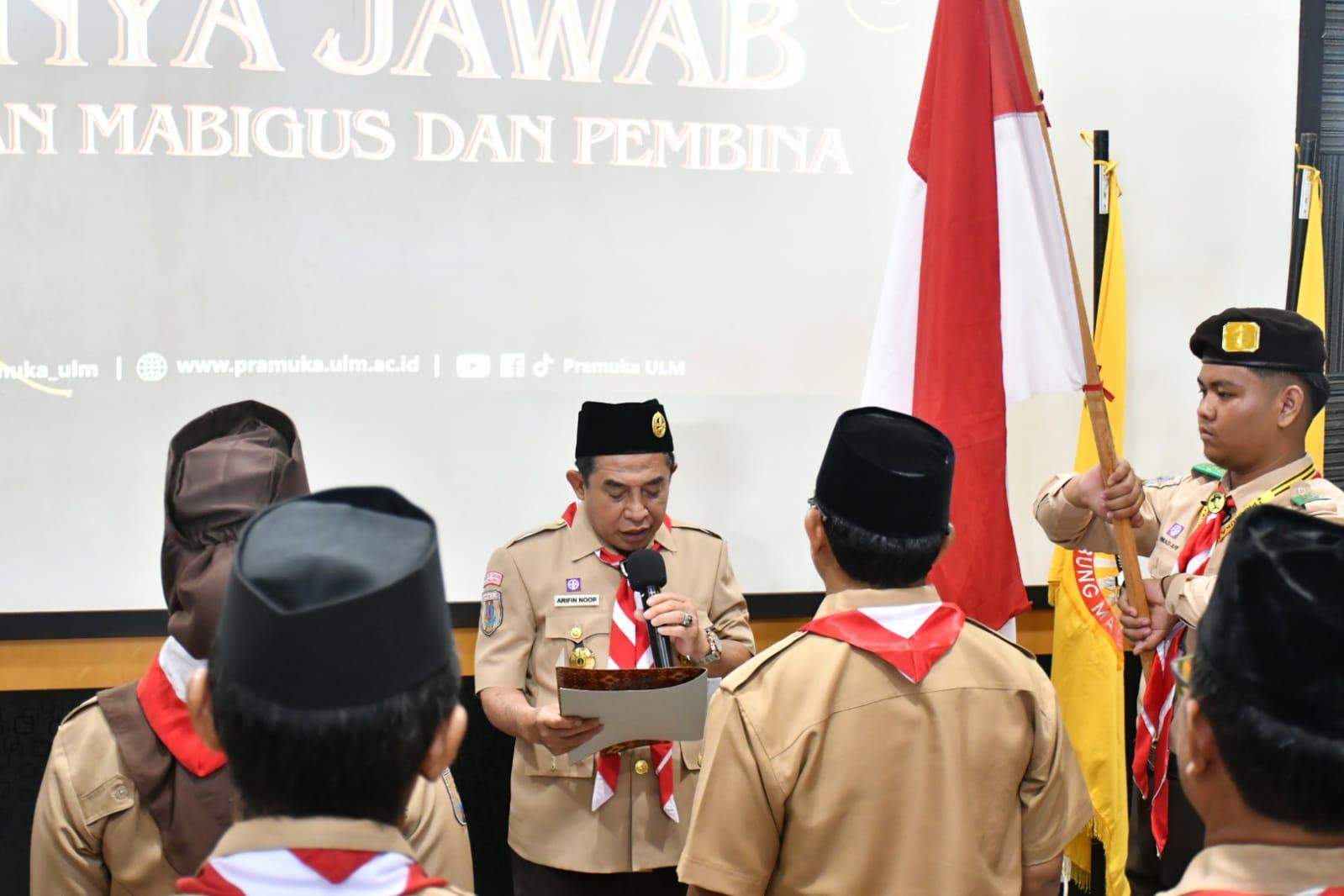 Wakil Wali Kota Banjarmasin, H Arifin Noor melantik Majelis Pembimbing Gugus depan (Mabigus) 02.095 - 02.096 Pangkalan Universitas Lambung Mangkurat, yang berlangsung di Aula 4 Lecture Theater SAC Unlam, Senin (5/2/2024). Foto: Pemko Banjarmasin 5w1h