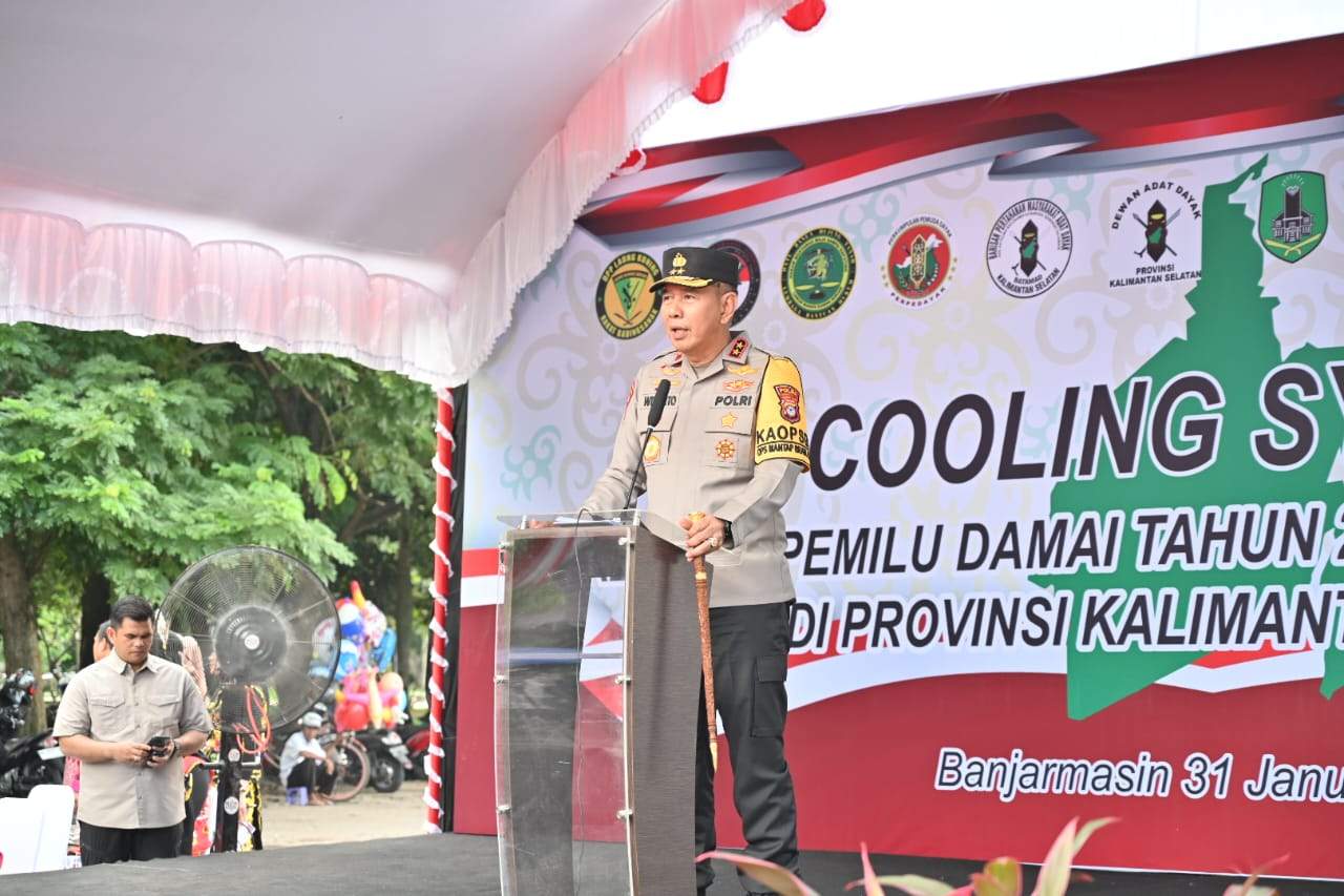 Kapolda Kalsel, Irjen Pol Winarto, SH.,MH saat menyampaikan sambutan Cooling System di RTH Kamboja, Rabu (31/1/2024). Foto: Humas Polda Kalsel