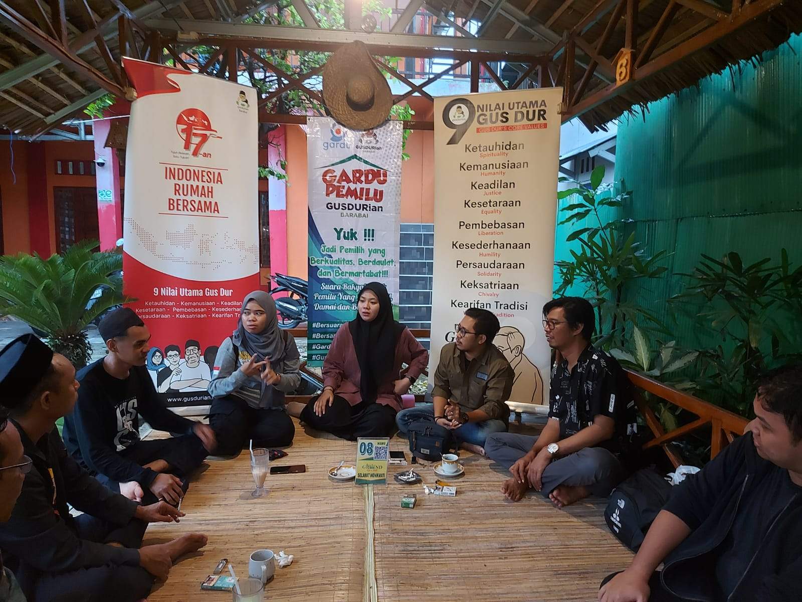 Gusdurian Barabai saat menggelar diskusi Forum Demokrasi Generasi Z. Foto: Gusdurian Barabai/Yasin