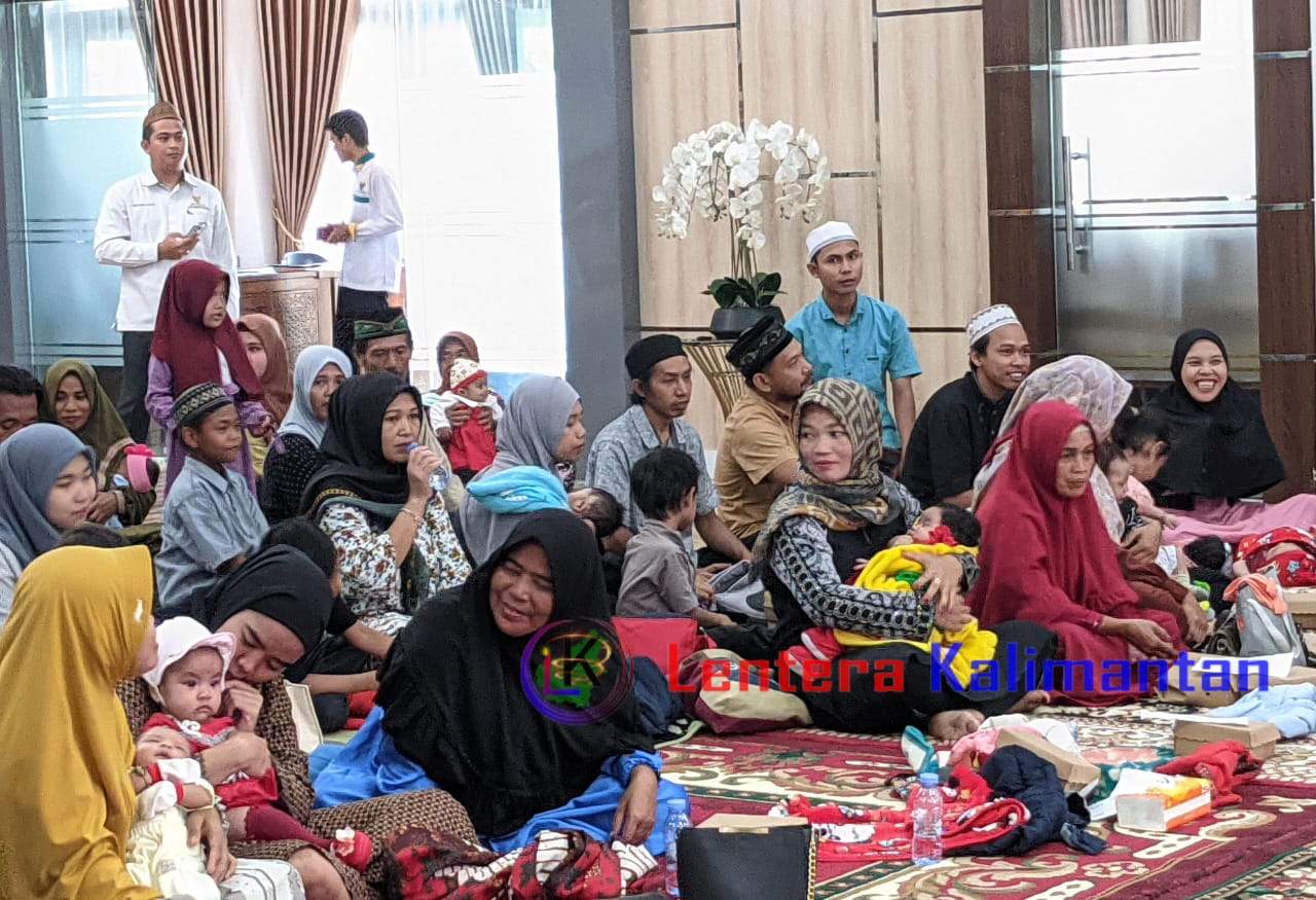 Para ibu-ibu yang telah mengikuti program ibu hamil sehat. Foto: Jamal/lenterakalimantan.com