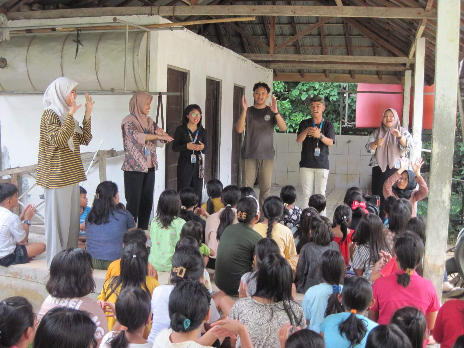 Komunitas Borneo Mengabdi Lakukan Baksos Tingkat Nasional. Foto: Opang0825 for LK 5w1h