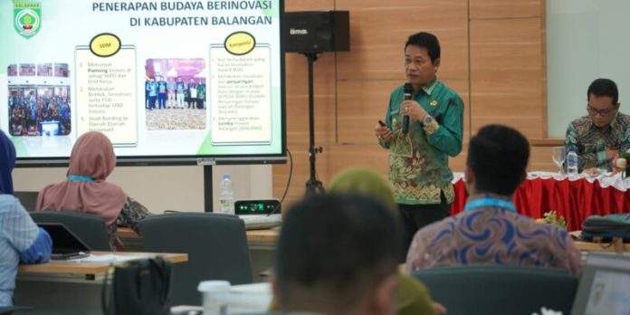 Bupati Balangan, H Abdul Hadi saat Berikan Materi Inovasi Daerah di BPSDM Kemendagri. Foto: Pemkab Balangan