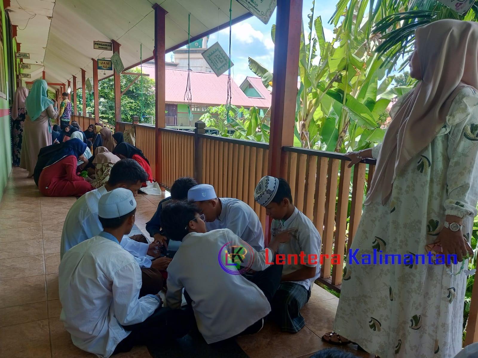 Suasana Pesantren Ramadan di SMPN 35 Banjarmasin, Kamis (14/3/2024). Foto: Arsyad/lenterakalimantan.com