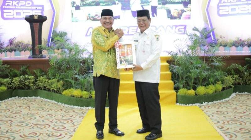 Ketua Dewan Perwakilan Rakyat Daerah (DPRD) Provinsi Kalimantan Selatan (Kalsel) Hadiri Musyawarah Perencanaan Pembangunan (Musrenbang) Penyusunan Rencana Kerja Pemerintah Daerah (RKPD) Provinsi Kalsel di Gedung Idham Chalid, Rabu (24/4/2024). Foto: DPRD Kalsel
