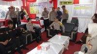 Kapolres Kotabaru AKBP Dr. Tri Suhartanto, SH.MH.M.Si, saat kunjungi Pos Pantau Operasi Ketupat Intan. Foto: Humas Polres Kotabaru