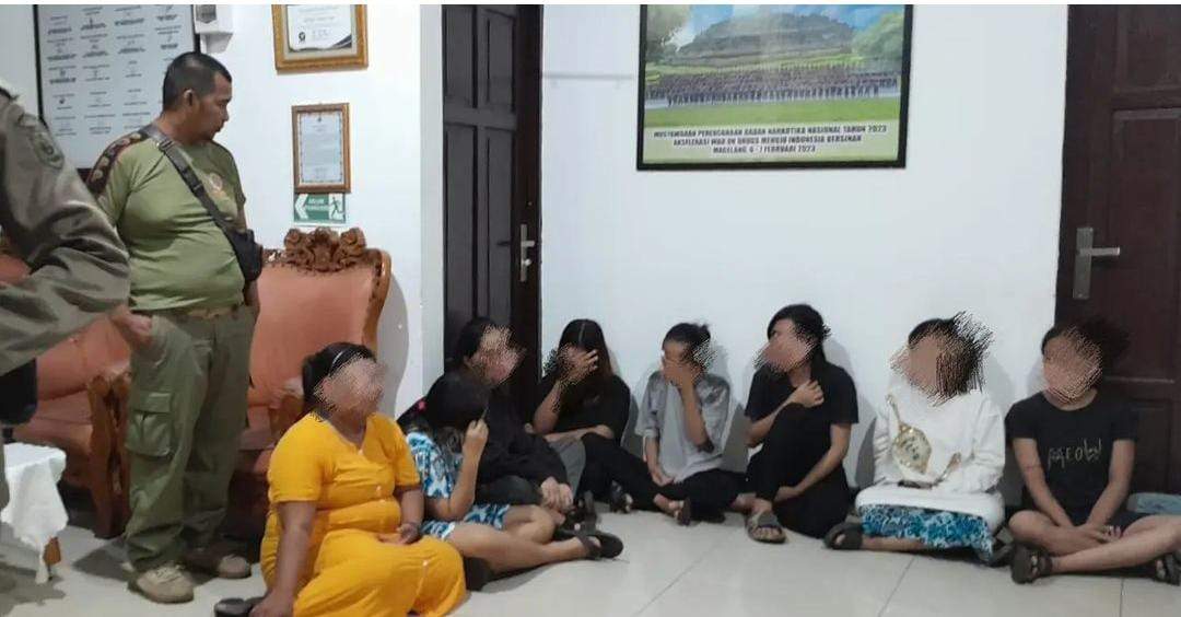 Satpol PP dan Damkar Tala amankan muda mudi di kos-kosan kedapatan minuman keras dan positif Narkoba. Selasa (23/4/2024). Foto: Satpol PP dan Damkar Tala