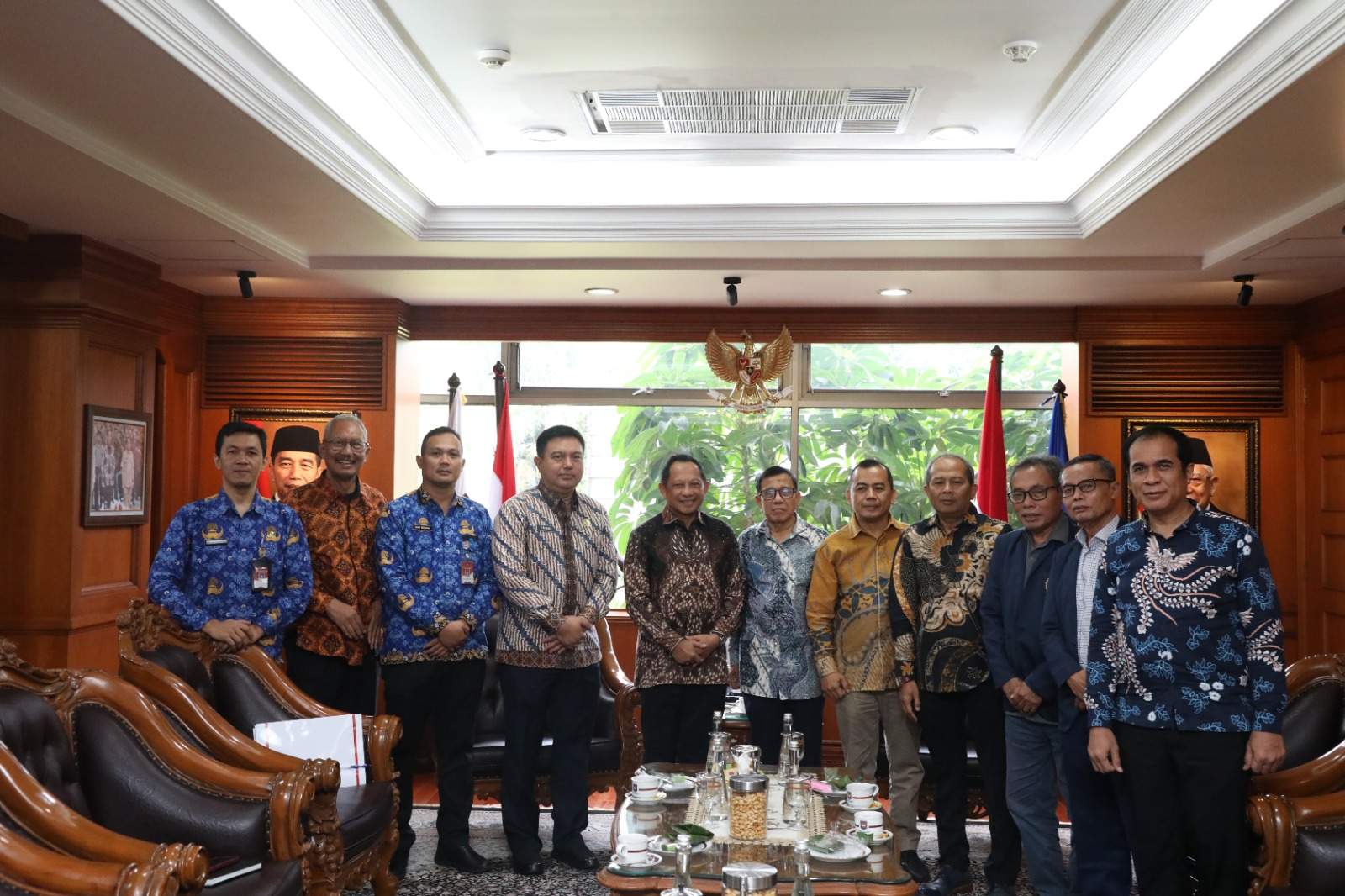 Pengurus PWI Pusat beraudensi dengan Menteri Dalam Negeri Tito Karnavian.