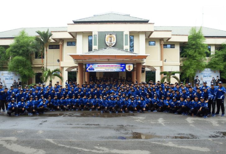 Bupati Hulu Sungai Tengah (HST), Aulia Oktafiandi memberikan dukungan untuk Kontingen HST yang mengikuti Pekan Olahraga Pelajar Daerah (POPDA) Kalimantan Selatan (Kalsel) 2024. Foto: Pemkab HST