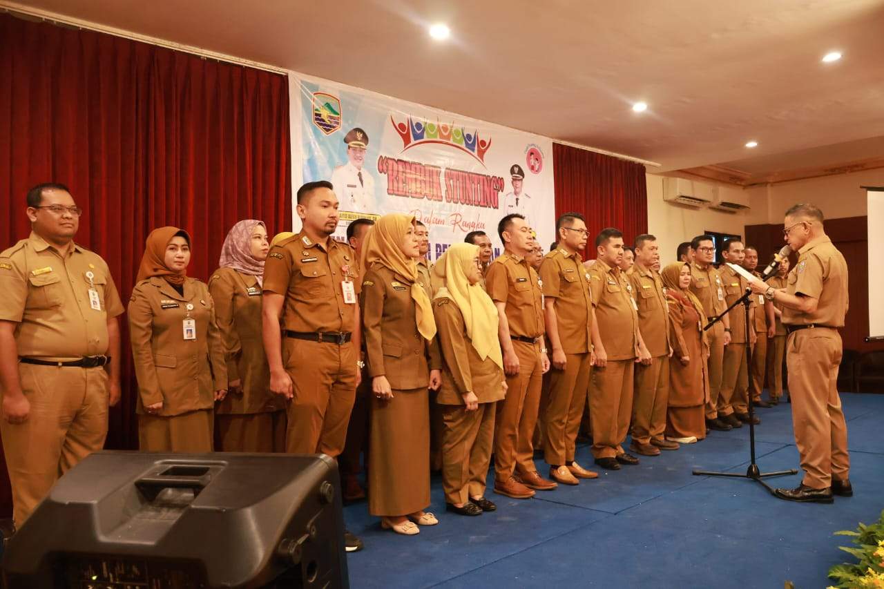 Rembuk Stunting bersama Sekda Kotabaru di Ball room Hotel