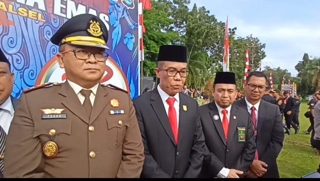 Kegiatan HUT ke-78 Bhayangkara di depan kantor Bupati Tanah Laut. Foto: dok. Asep/lenterakalimantan.com