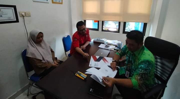 Tim Manggala Agni saat melakukan koordinasi dengan BPBD Balangan, untuk menentukan kegiatan Patroli Karhutla di wilayah Kecamatan Halong. Foto: BPBD Balangan